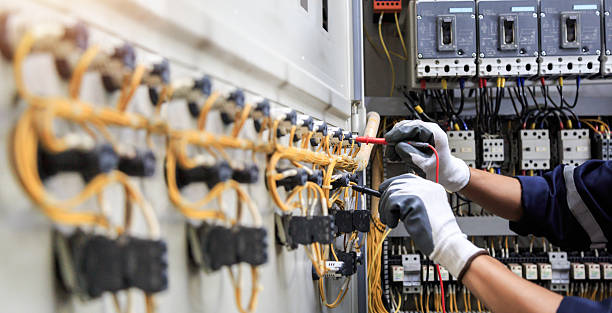 Professional Electrician technician working in Dallas, GA